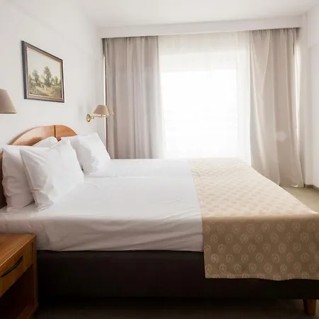 Savoy Hotel 4*