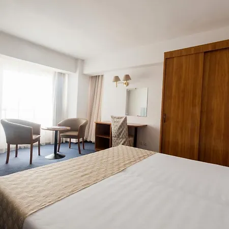 Savoy Hotel 4*