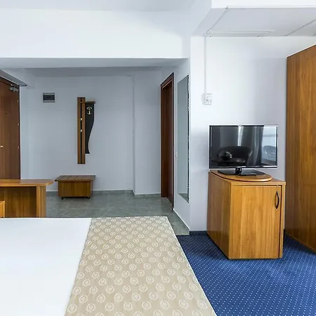 Savoy 4*