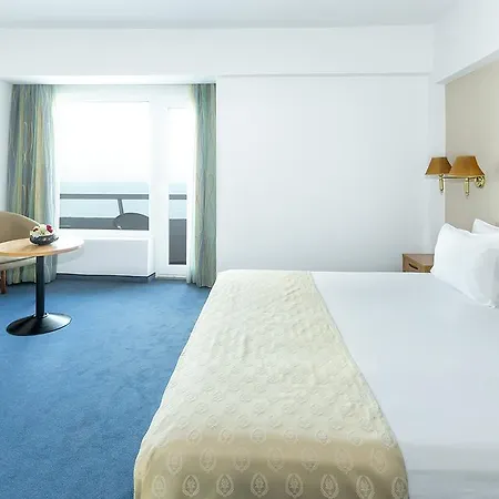 Savoy Hotel 4*